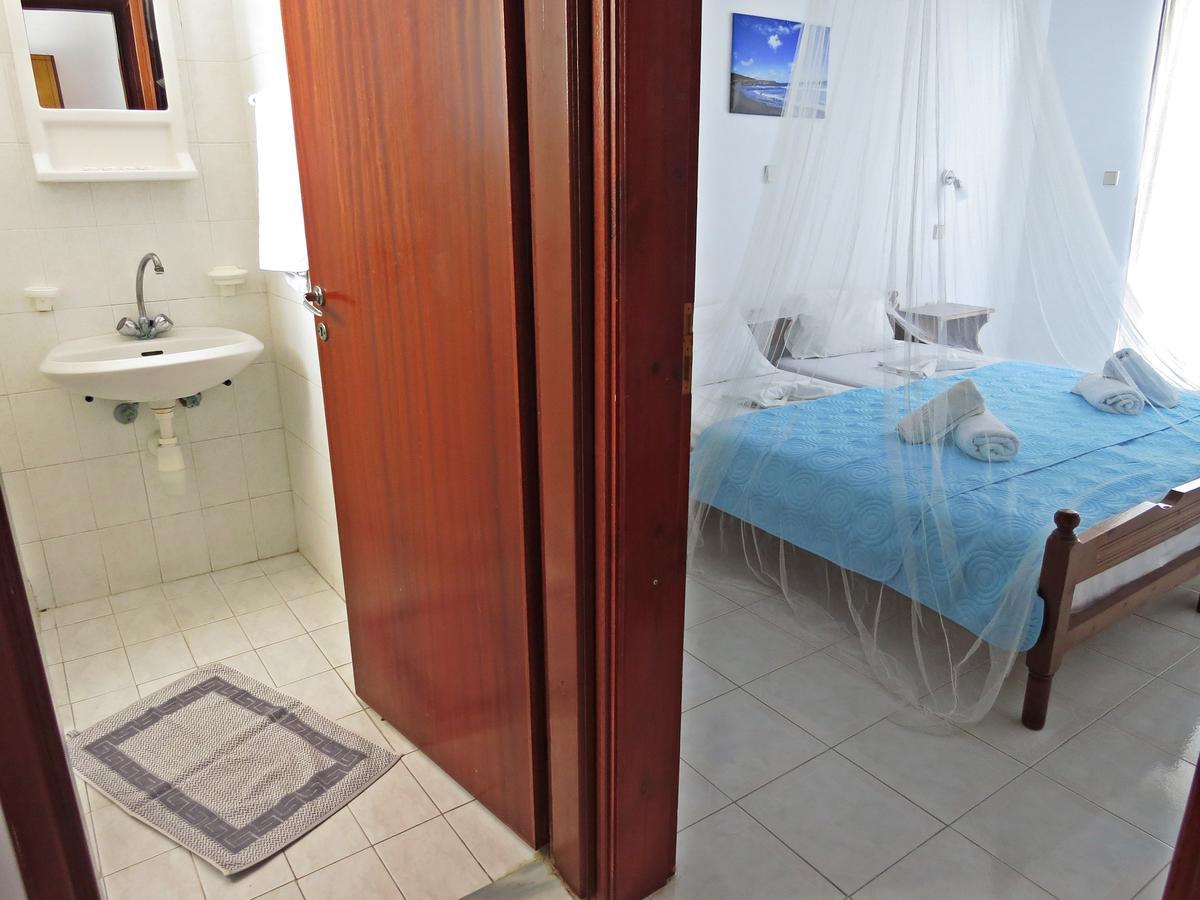 Debby Apartments เอียลิซอส ภายนอก รูปภาพ